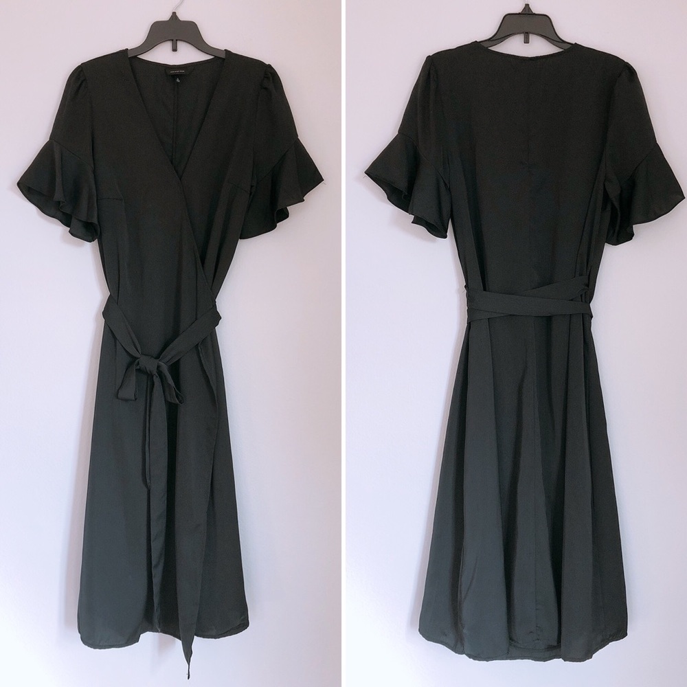 Wrap dress tie around the waist